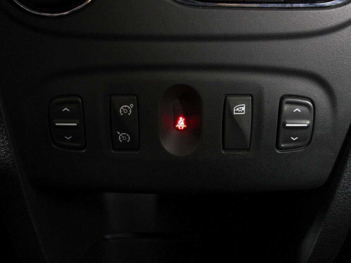 Renault Sandero 2015 года с пробегом. Фото: #15