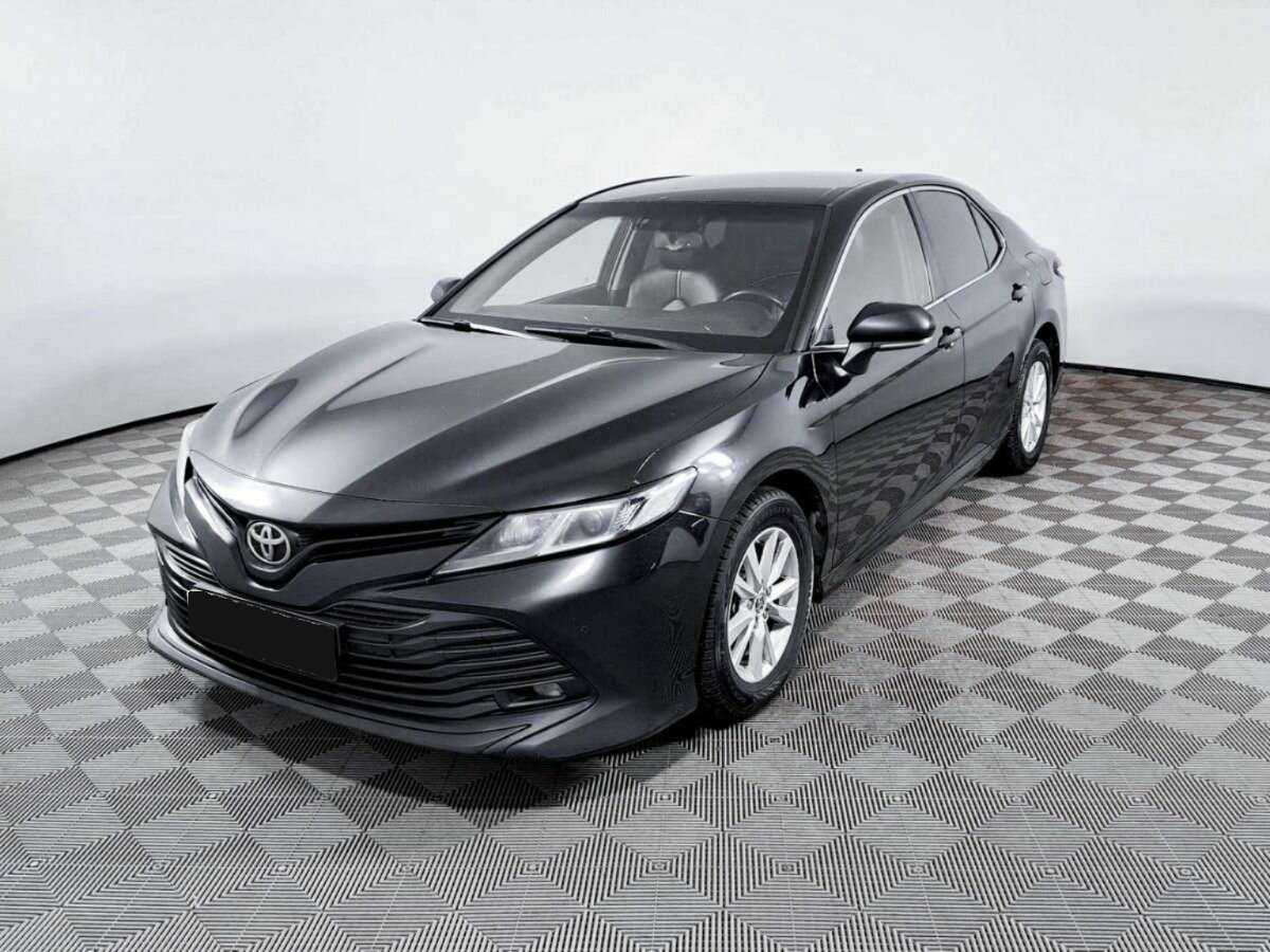 Toyota Camry 2018 года с пробегом. Посмотреть фото