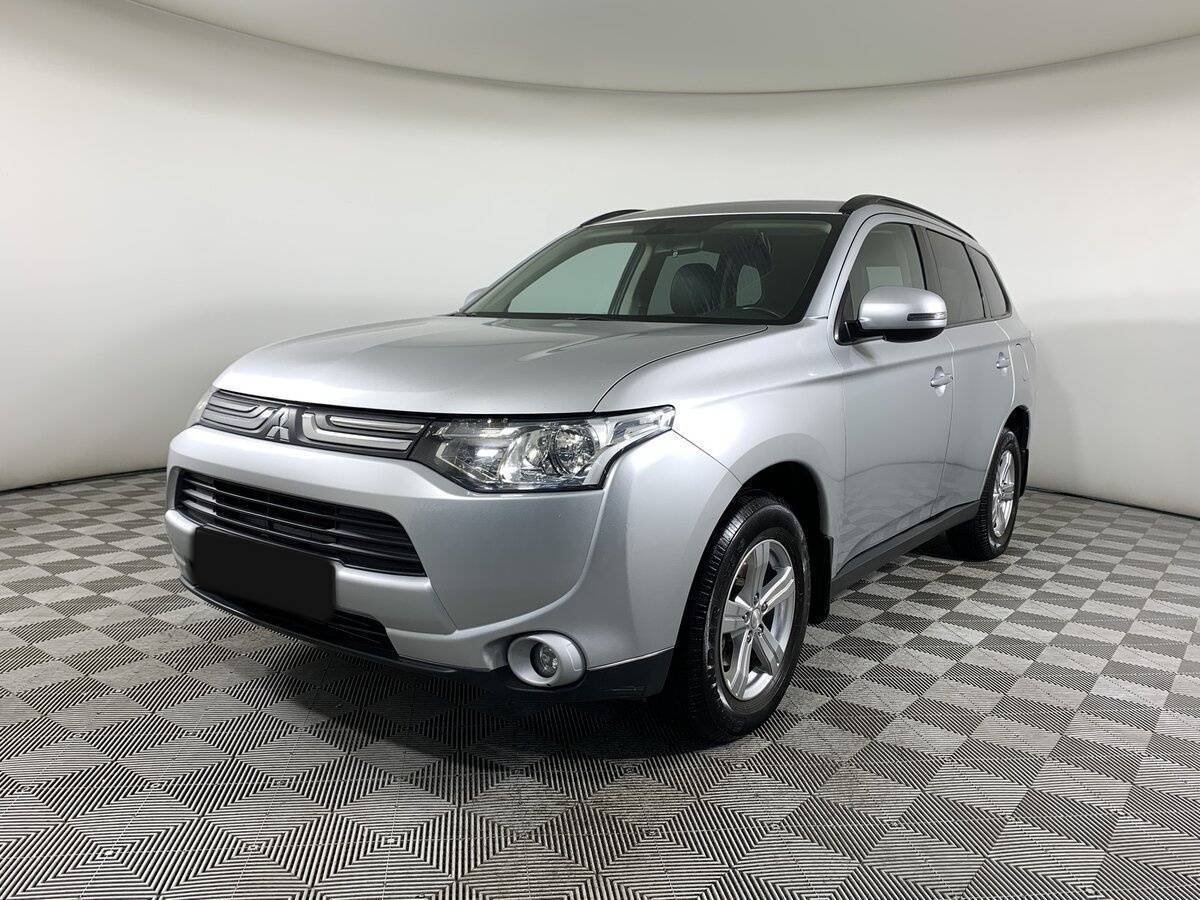 Mitsubishi Outlander 2013 года с пробегом. Посмотреть фото