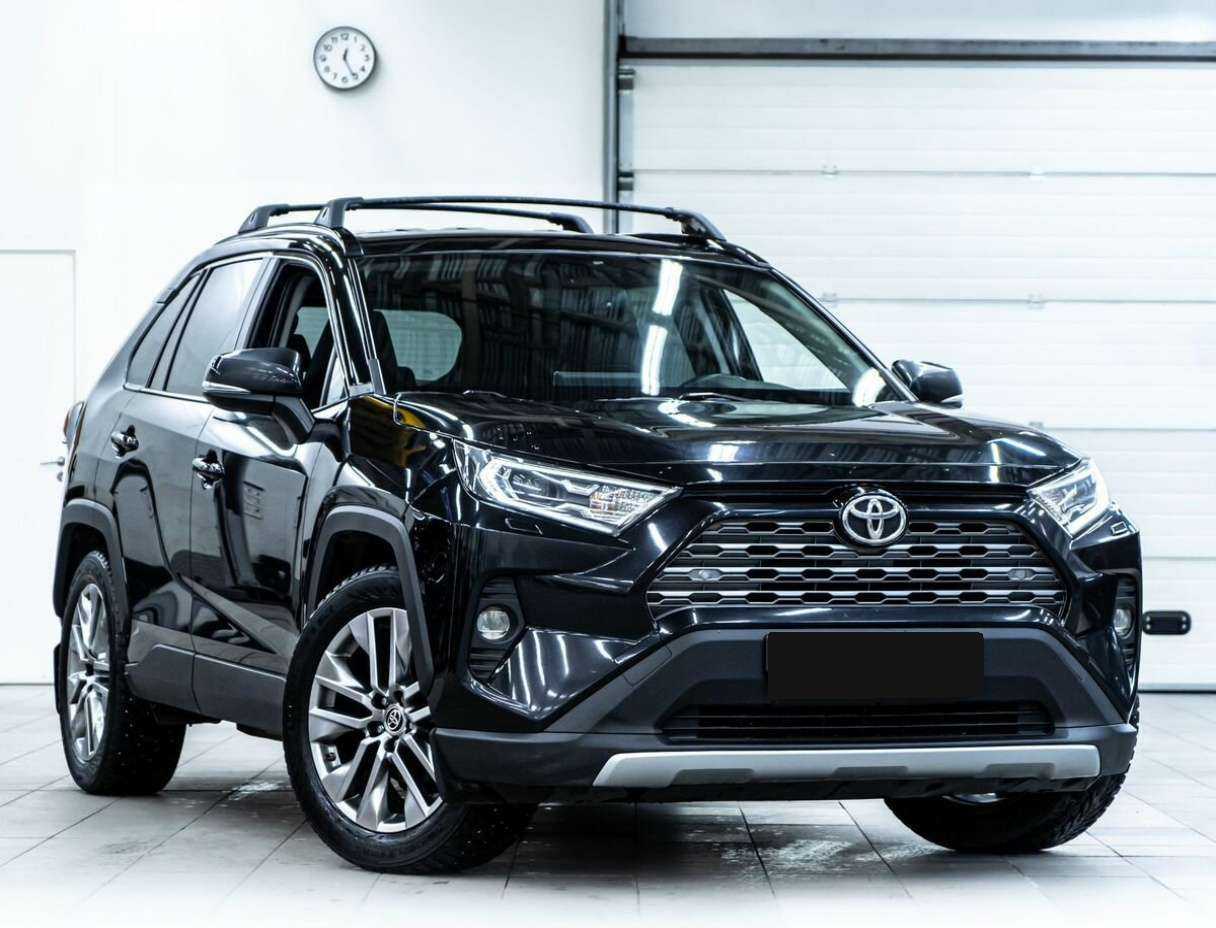 Toyota RAV4 2020 года с пробегом. Фото: #1