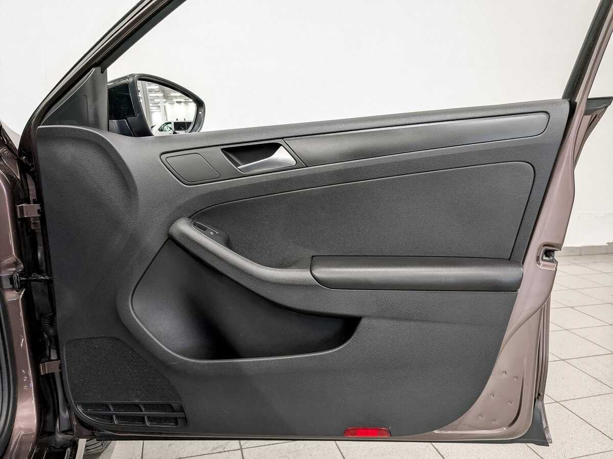 Volkswagen Jetta 2014 года с пробегом. Фото: #22