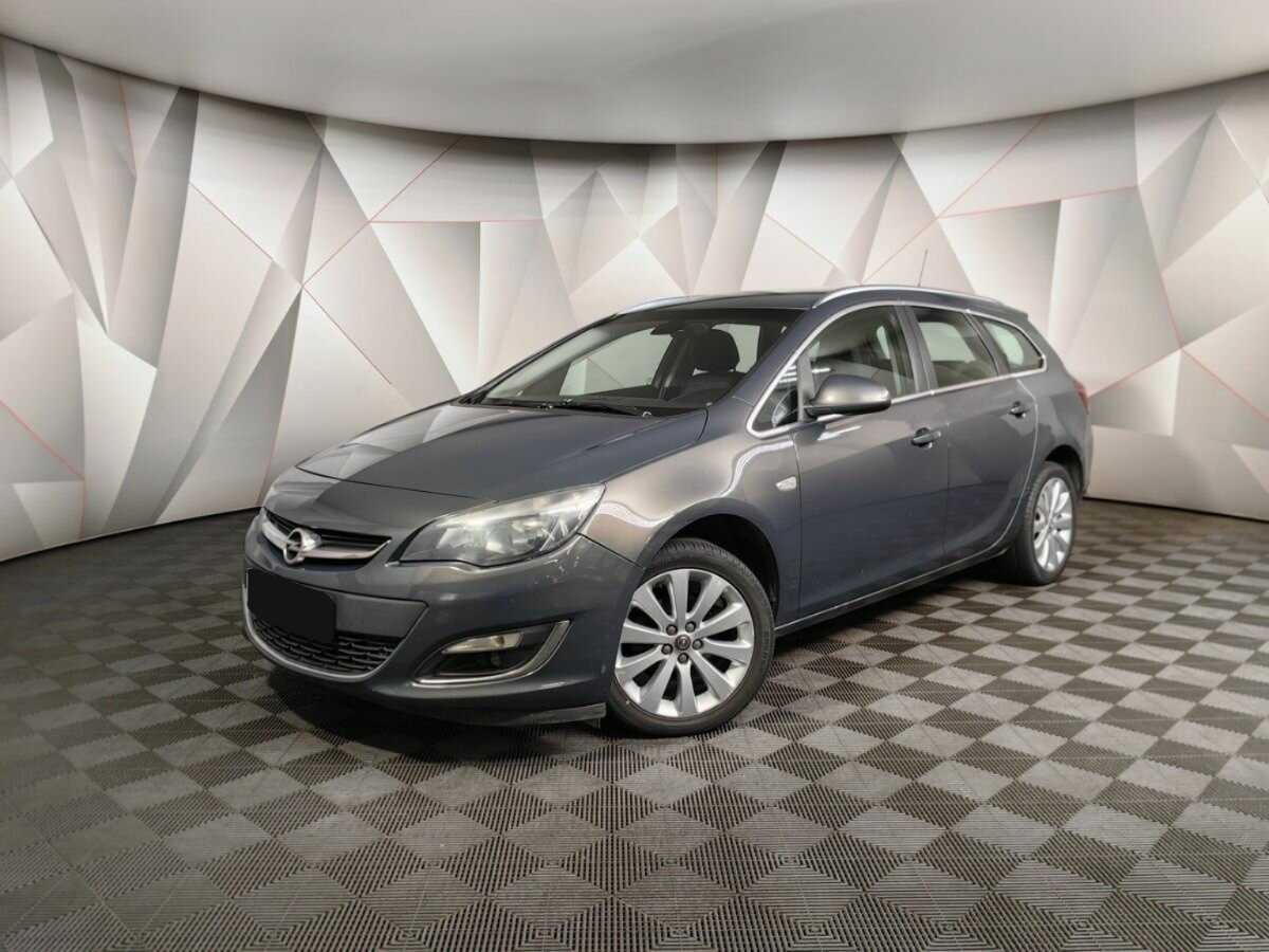 Opel Astra 2014 года с пробегом. Посмотреть фото