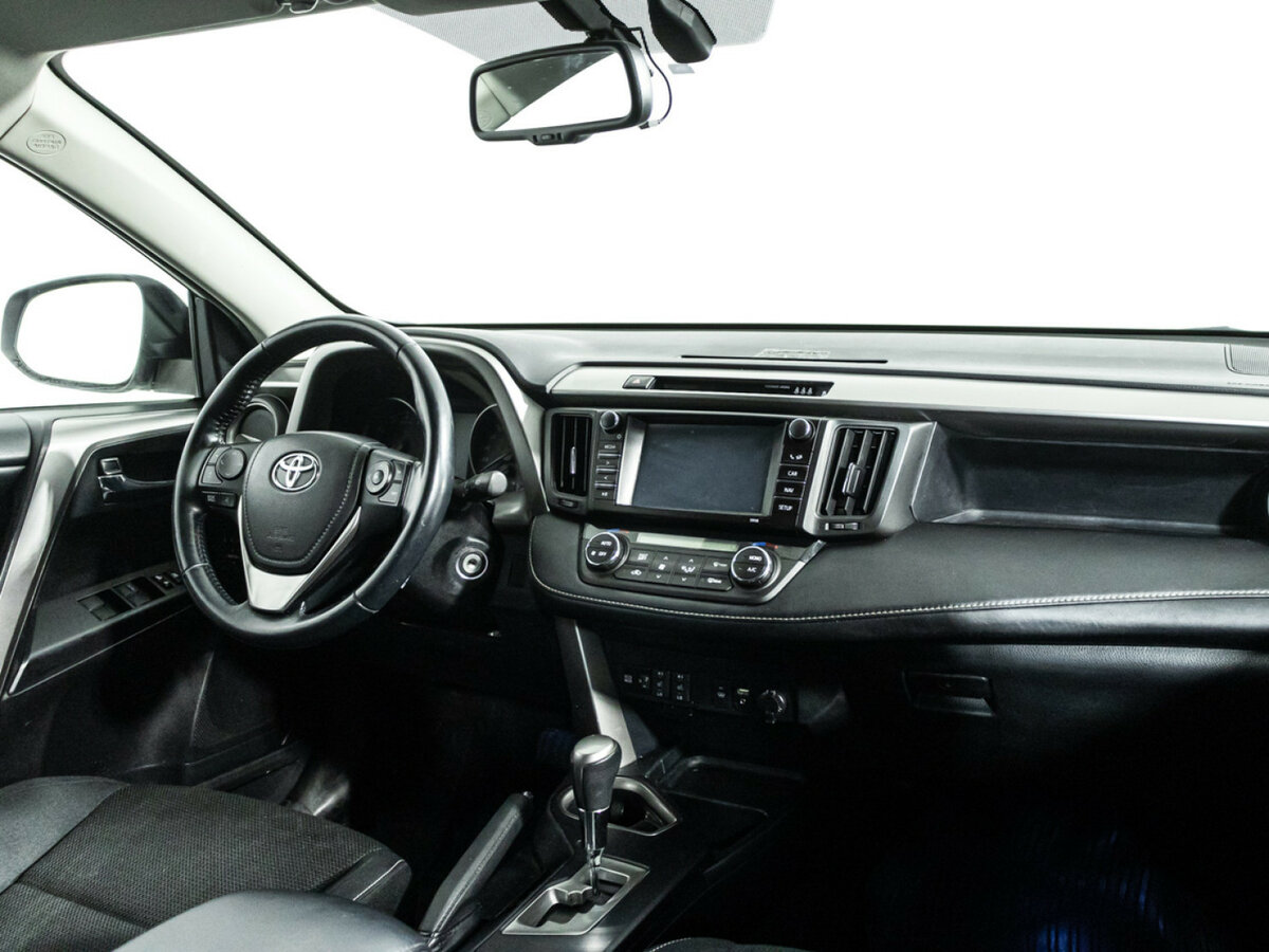 Toyota RAV4 2017 года с пробегом. Фото: #8