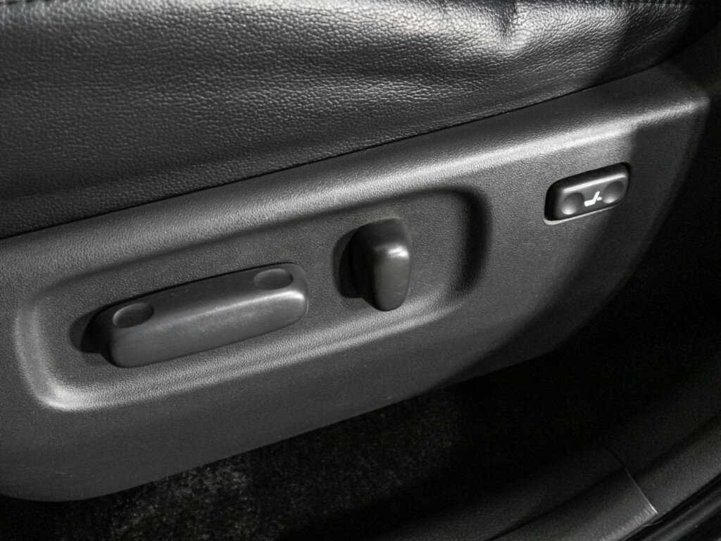 Toyota RAV4 2012 года с пробегом. Фото: #14