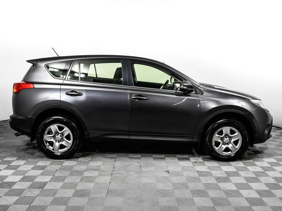 Toyota RAV4 2013 года с пробегом. Фото: #3