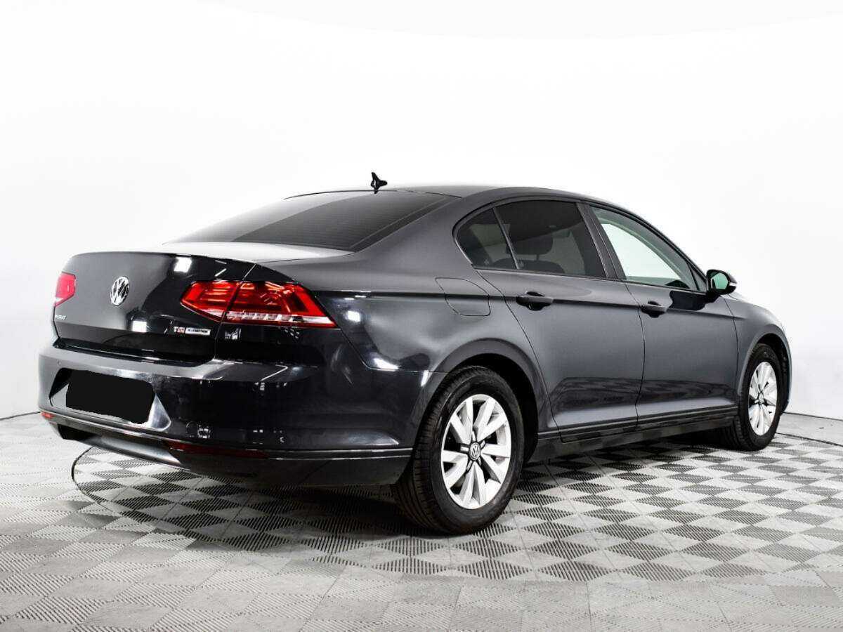 Volkswagen Passat 2017 года с пробегом. Фото: #4