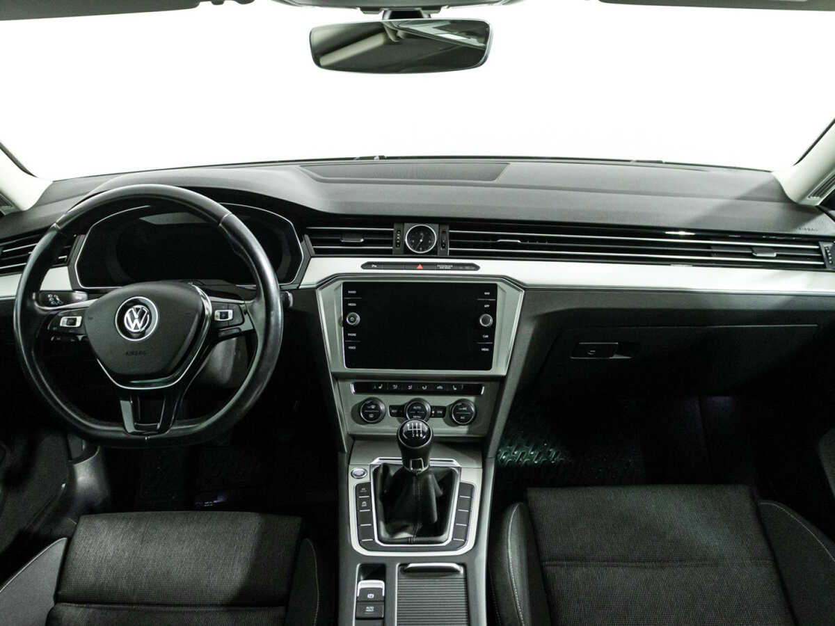 Volkswagen Passat 2017 года с пробегом. Фото: #12