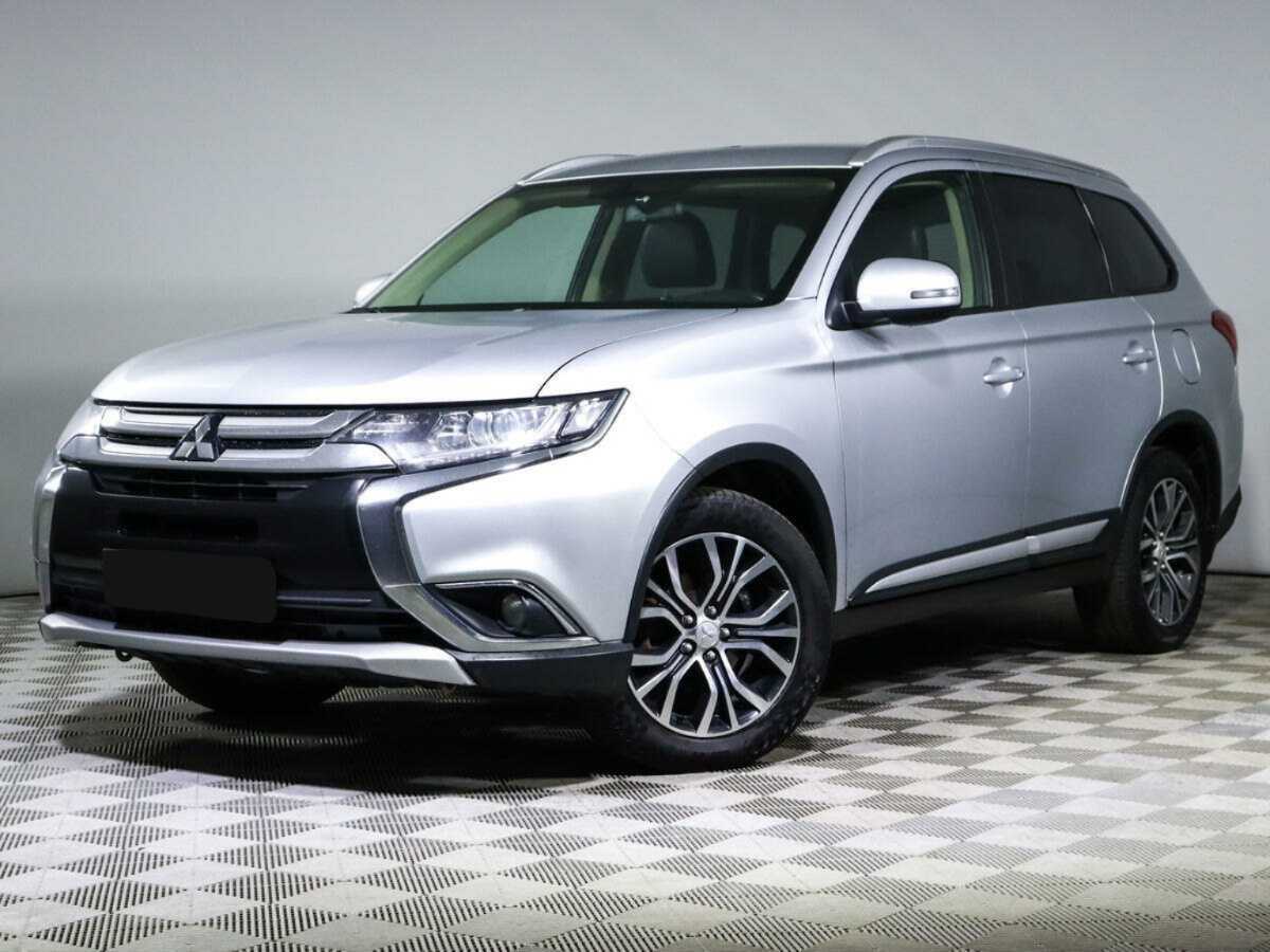 Mitsubishi Outlander 2017 года с пробегом. Посмотреть фото