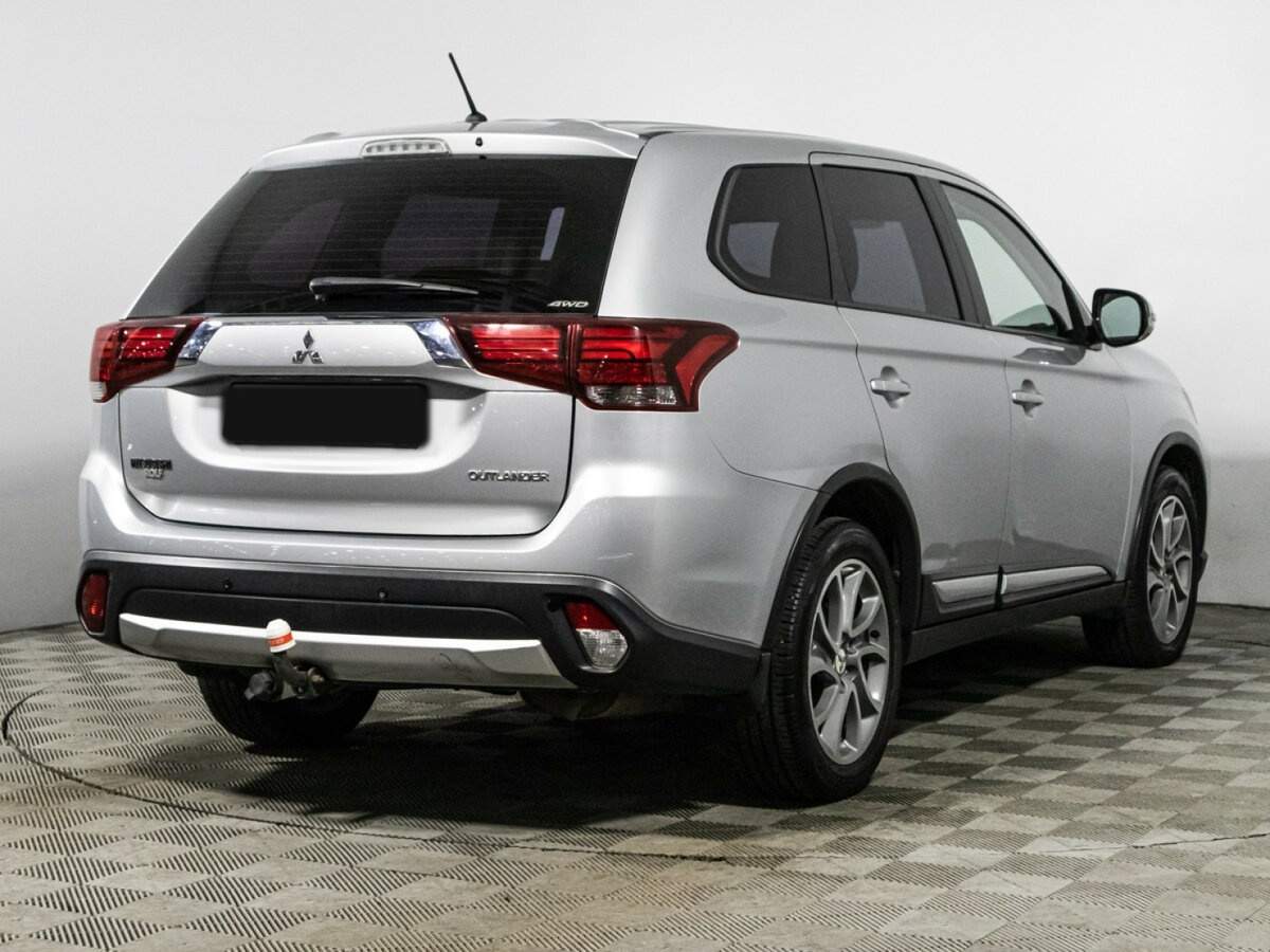 Mitsubishi Outlander 2016 года с пробегом. Фото: #4