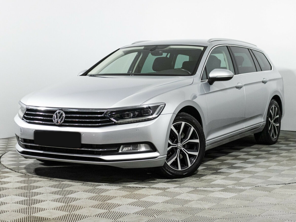 Volkswagen Passat 2017 года с пробегом. Посмотреть фото