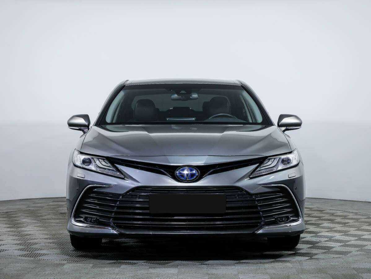 Toyota Camry 2021 года с пробегом. Посмотреть фото