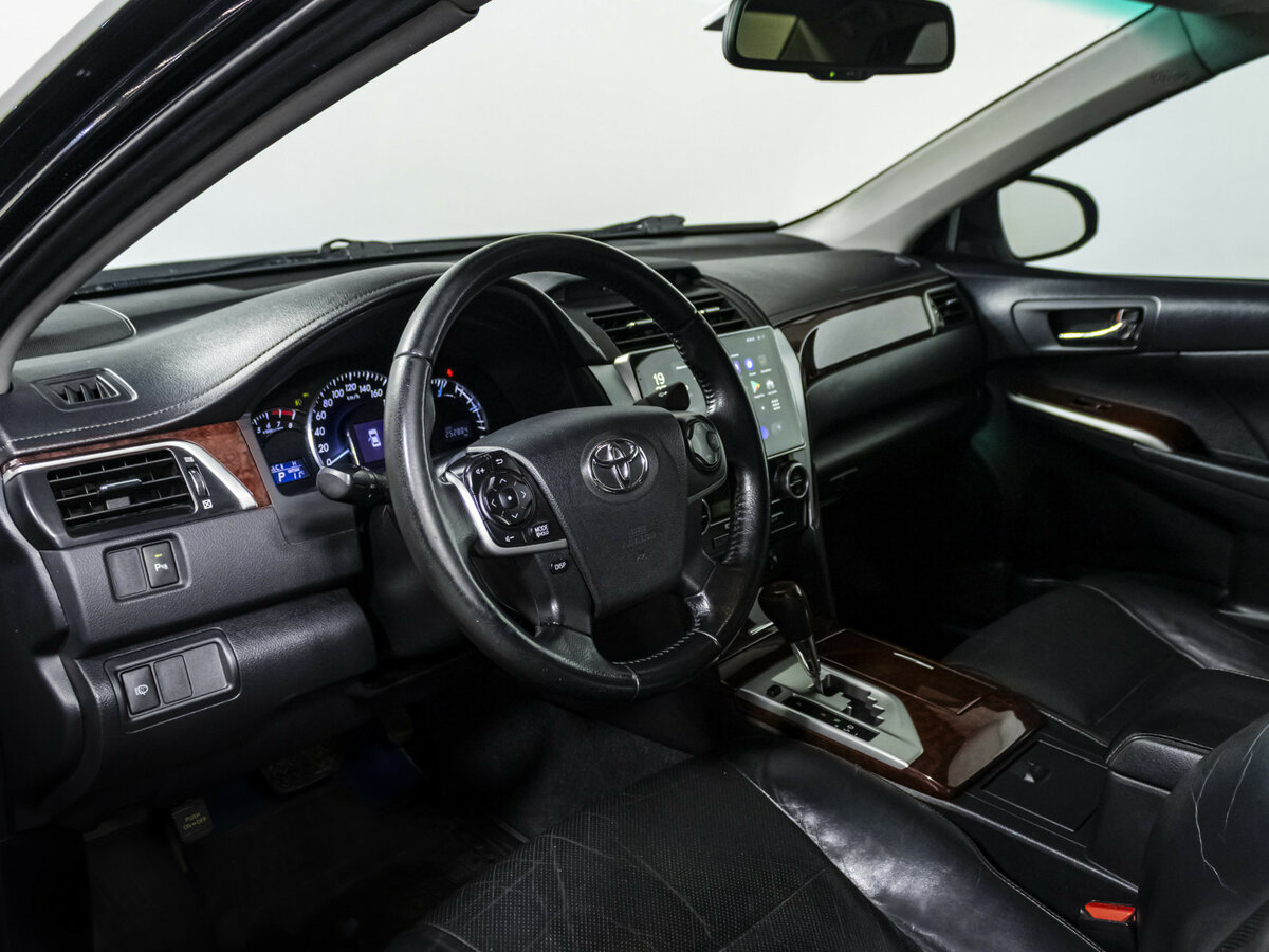 Toyota Camry 2012 года с пробегом. Фото: #8