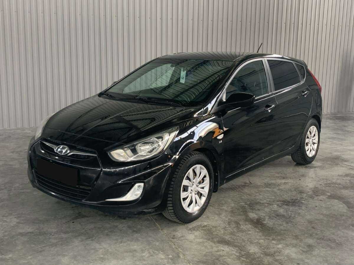 Hyundai Solaris 2012 года с пробегом. Посмотреть фото