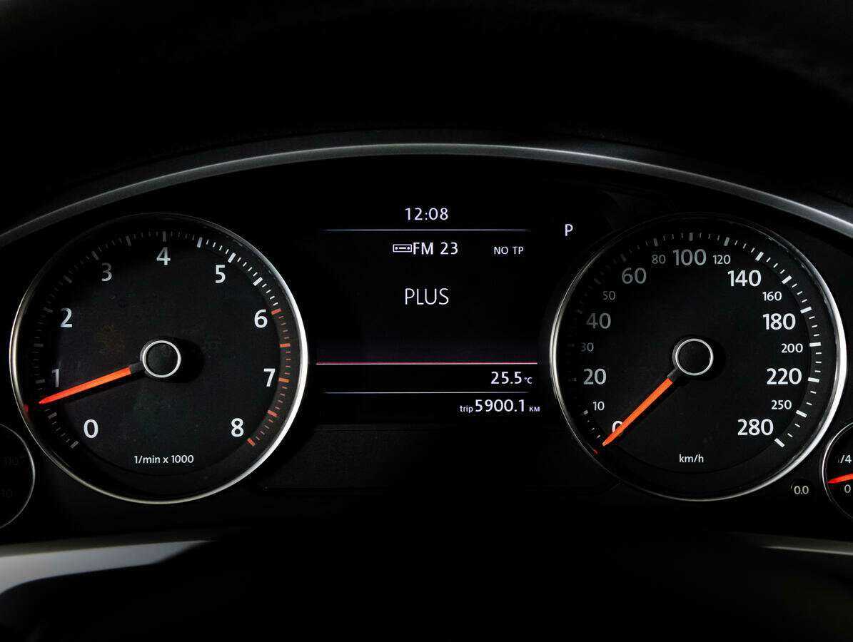 Volkswagen Touareg 2012 года с пробегом. Фото: #14