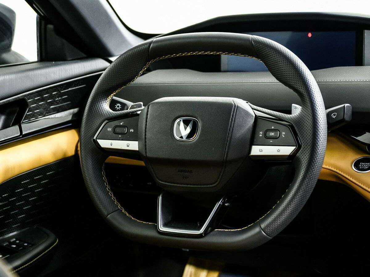 Changan UNI-V 2022 года с пробегом. Фото: #14