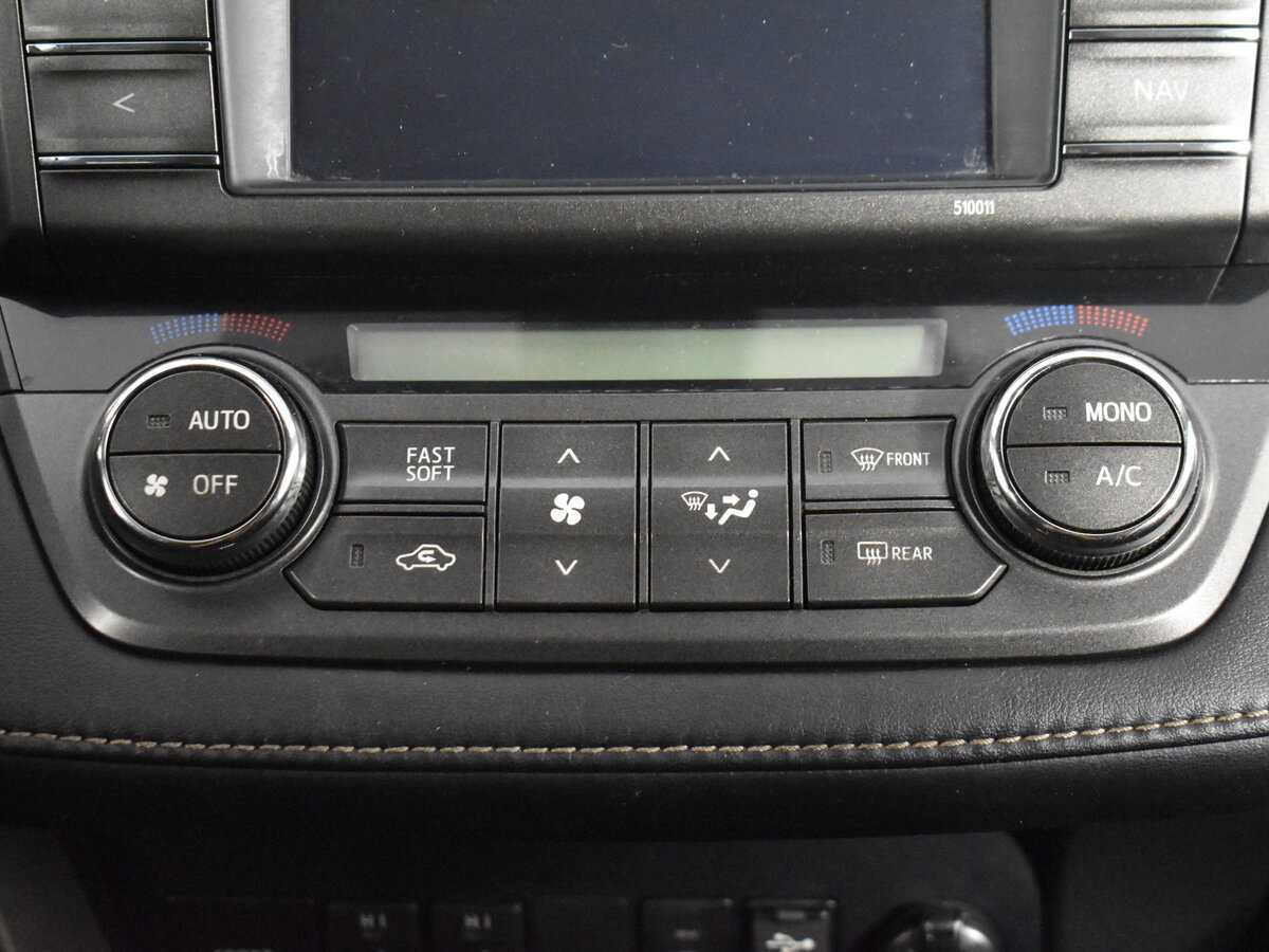 Toyota RAV4 2015 года с пробегом. Фото: #14