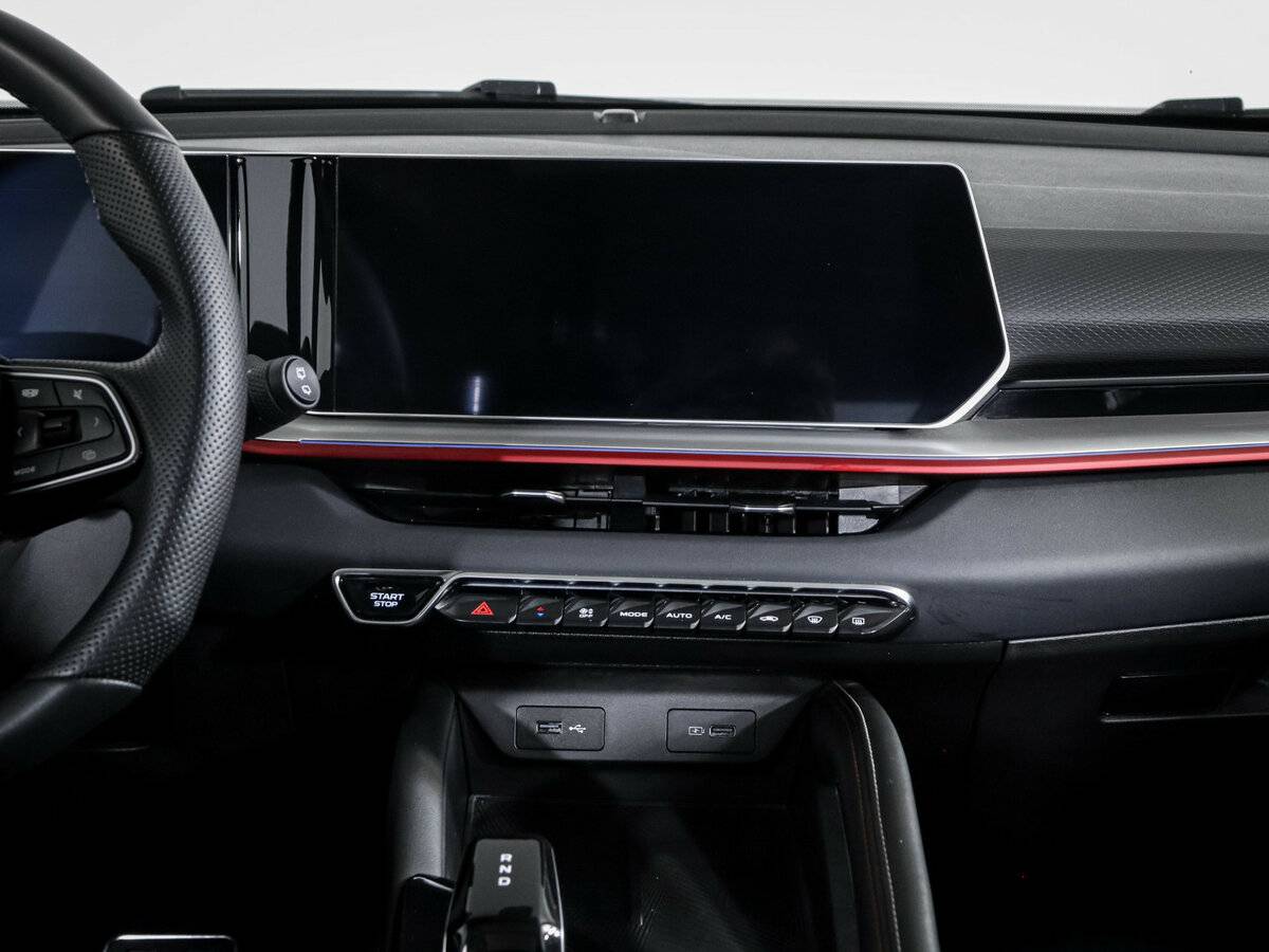 Geely Coolray 2024 года с пробегом. Фото: #9