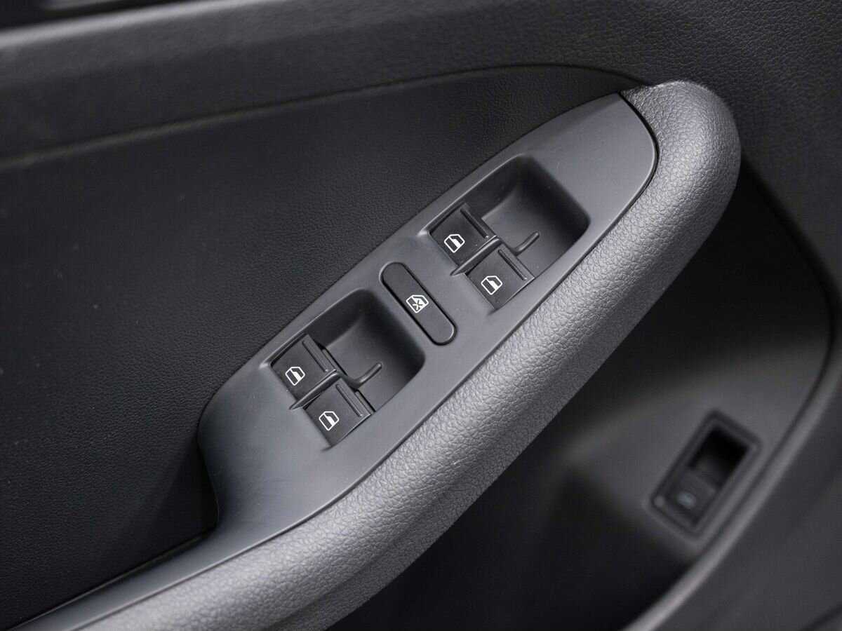 Volkswagen Jetta 2015 года с пробегом. Фото: #14