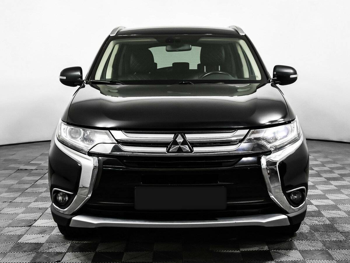 Mitsubishi Outlander 2018 года с пробегом. Фото: #1