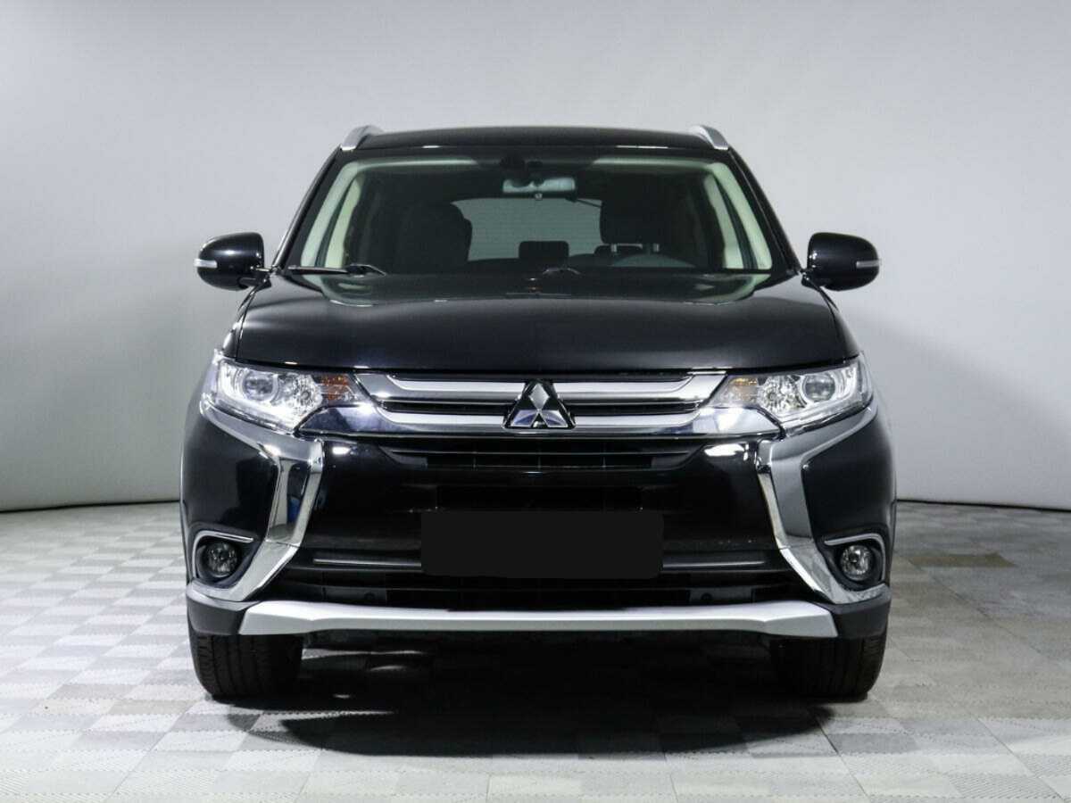 Mitsubishi Outlander 2018 года с пробегом. Фото: #1