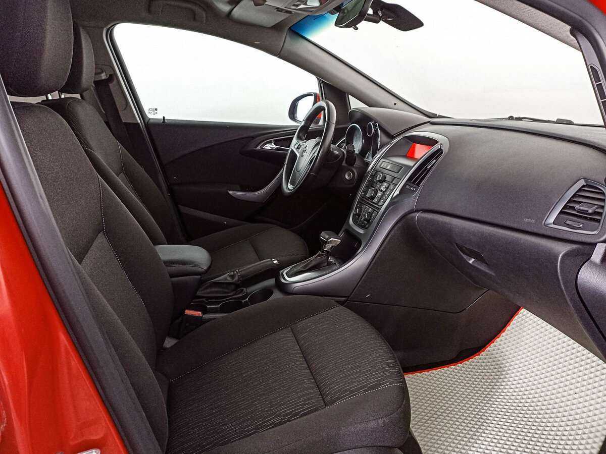 Opel Astra 2012 года с пробегом. Фото: #7