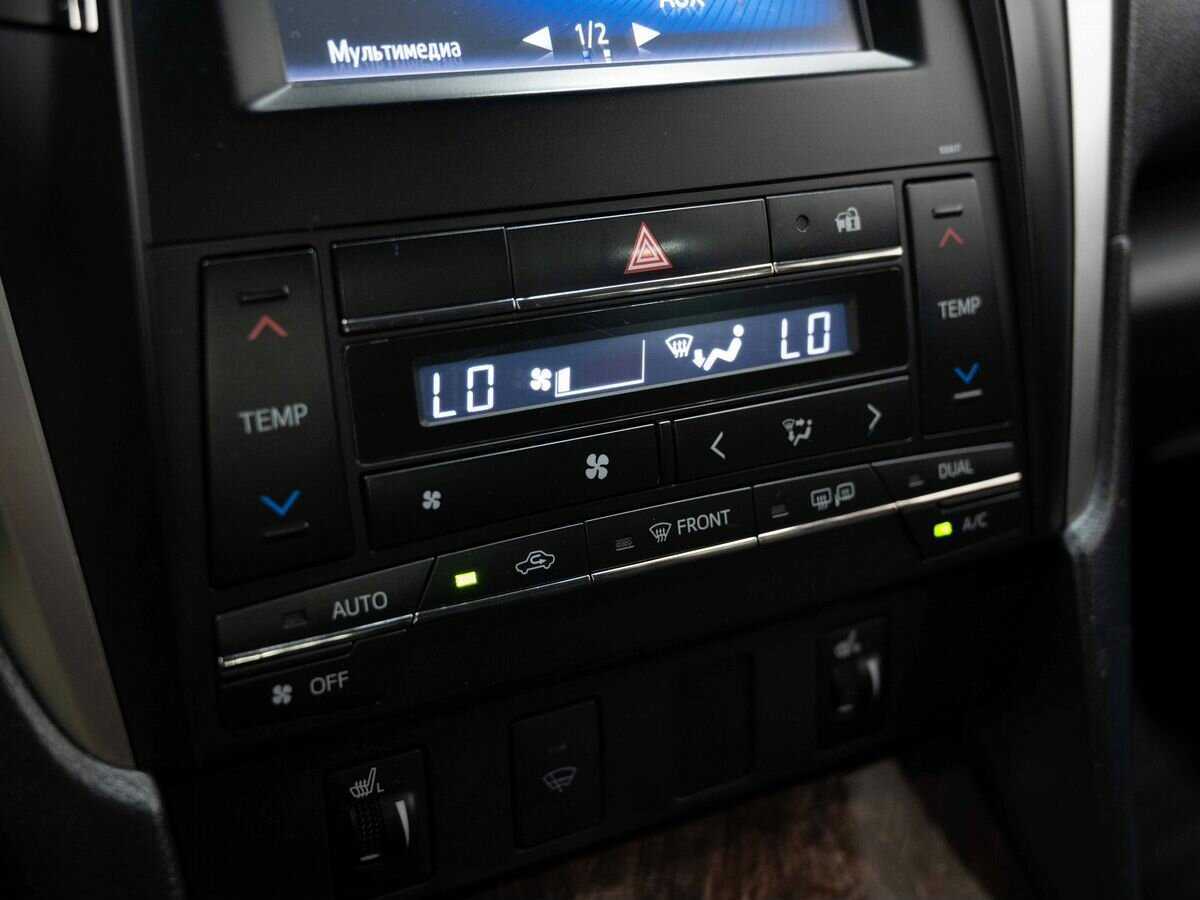 Toyota Camry 2016 года с пробегом. Фото: #19