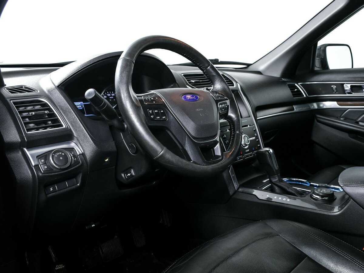 Ford Explorer 2016 года с пробегом. Фото: #9