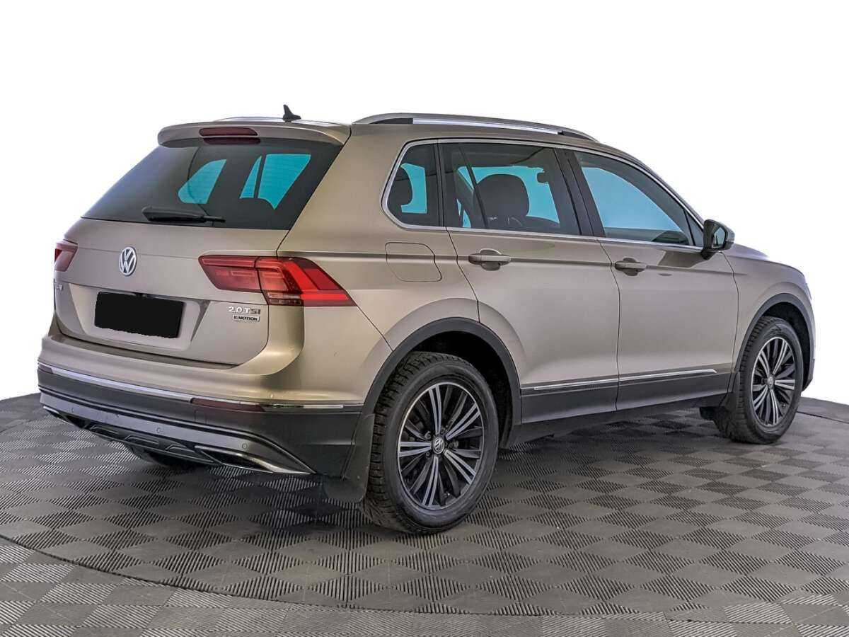 Volkswagen Tiguan 2018 года с пробегом. Фото: #4
