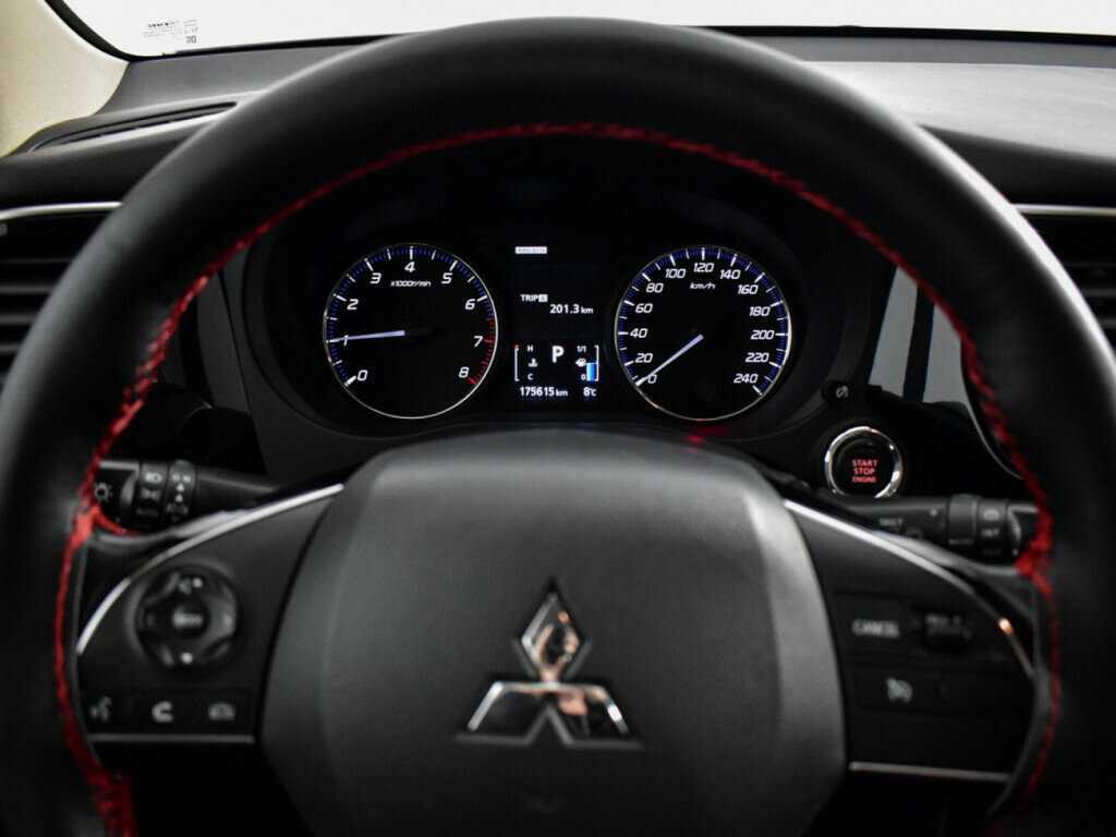 Mitsubishi Outlander 2017 года с пробегом. Фото: #17