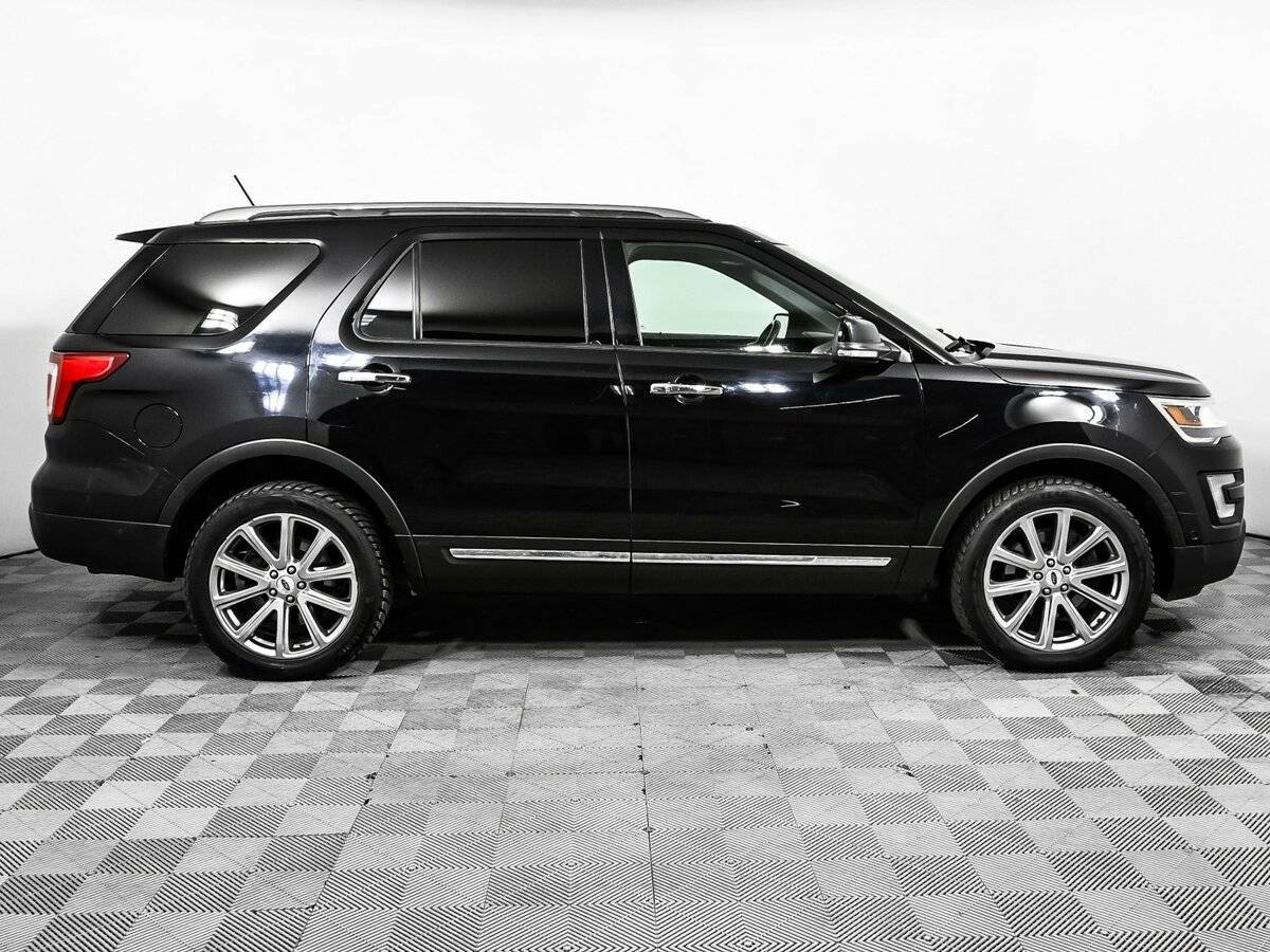 Ford Explorer 2017 года с пробегом. Фото: #3
