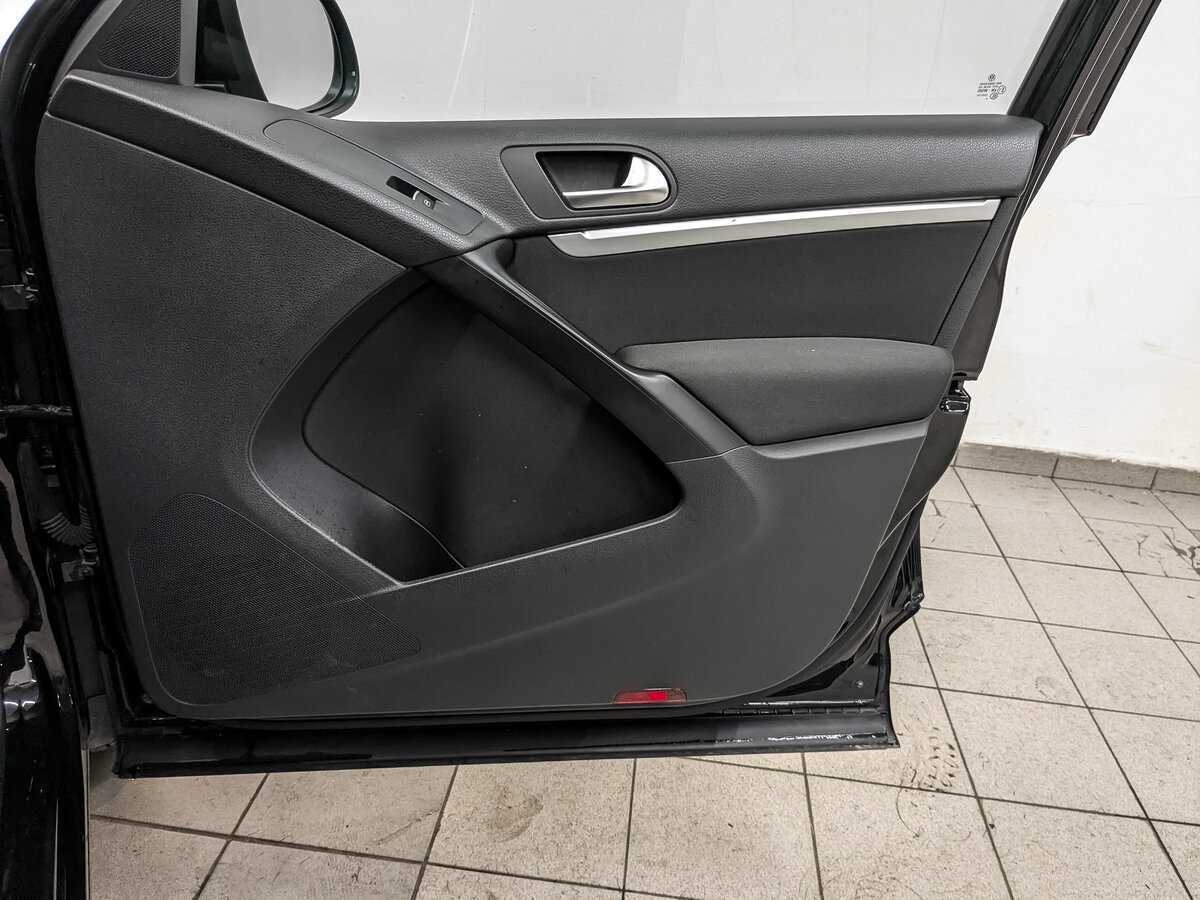 Volkswagen Tiguan 2015 года с пробегом. Фото: #23