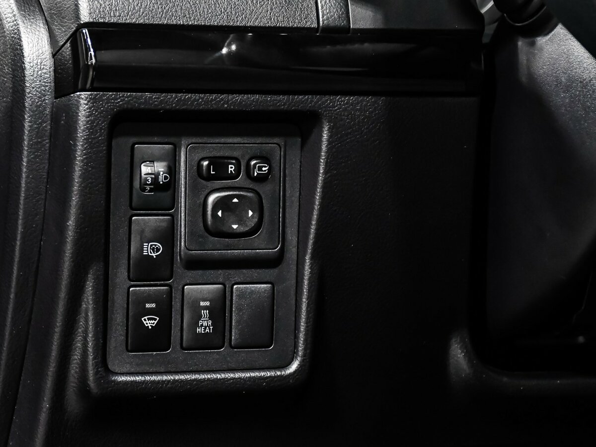 Toyota Land Cruiser Prado 2013 года с пробегом. Фото: #11