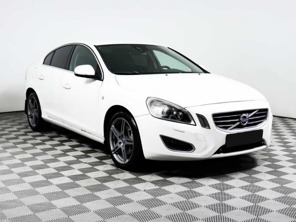 Volvo S60 2012 года с пробегом. Фото: #2