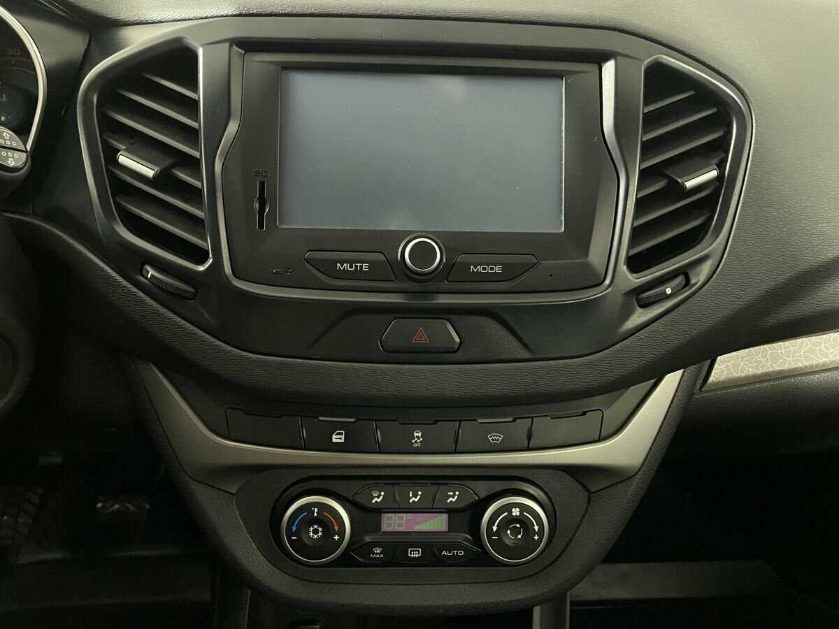 Lada (ВАЗ) Vesta 2018 года с пробегом. Фото: #11