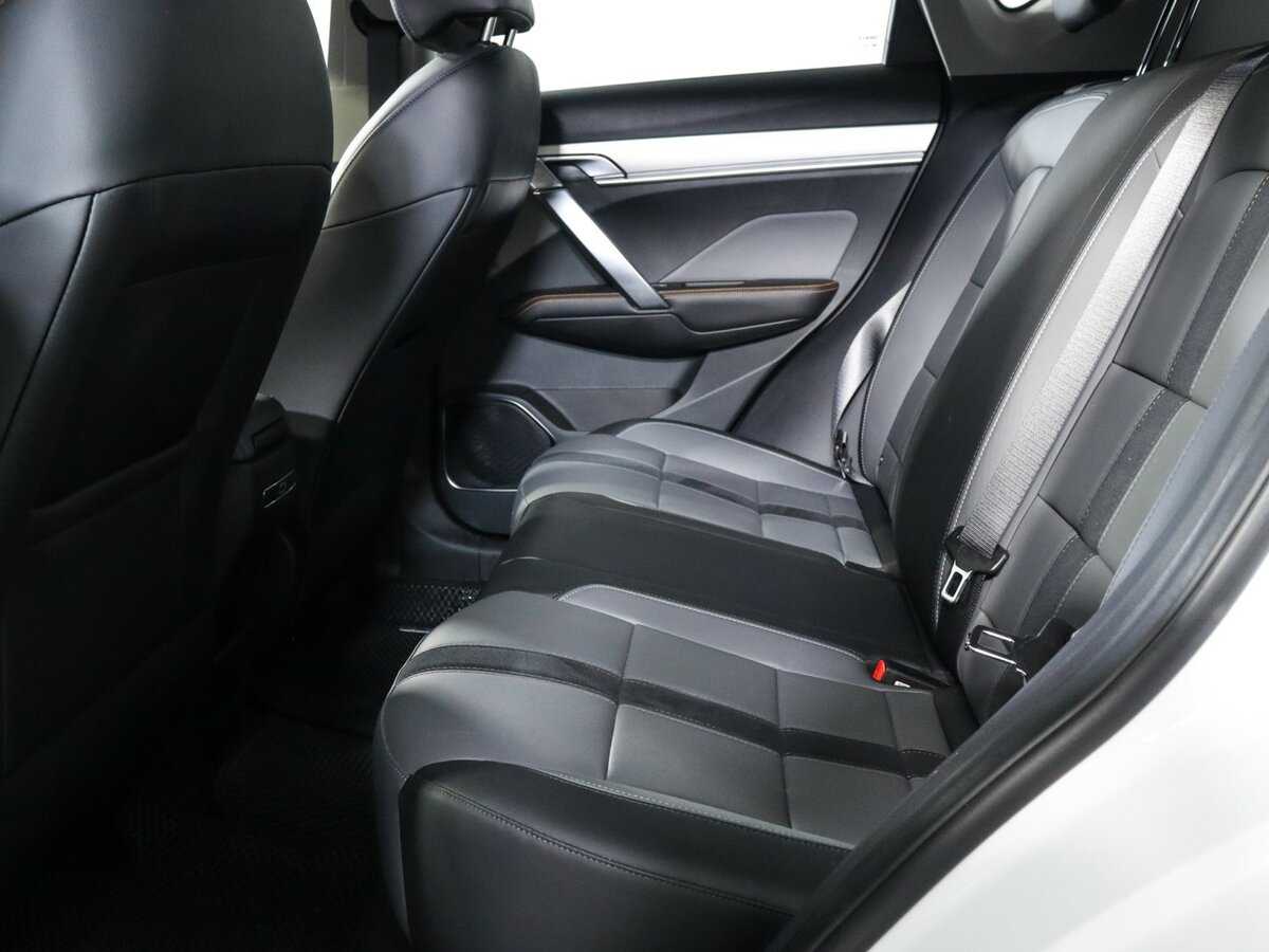 Geely Coolray 2023 года с пробегом. Фото: #6