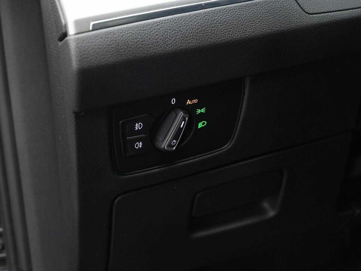 Volkswagen Passat 2018 года с пробегом. Фото: #14