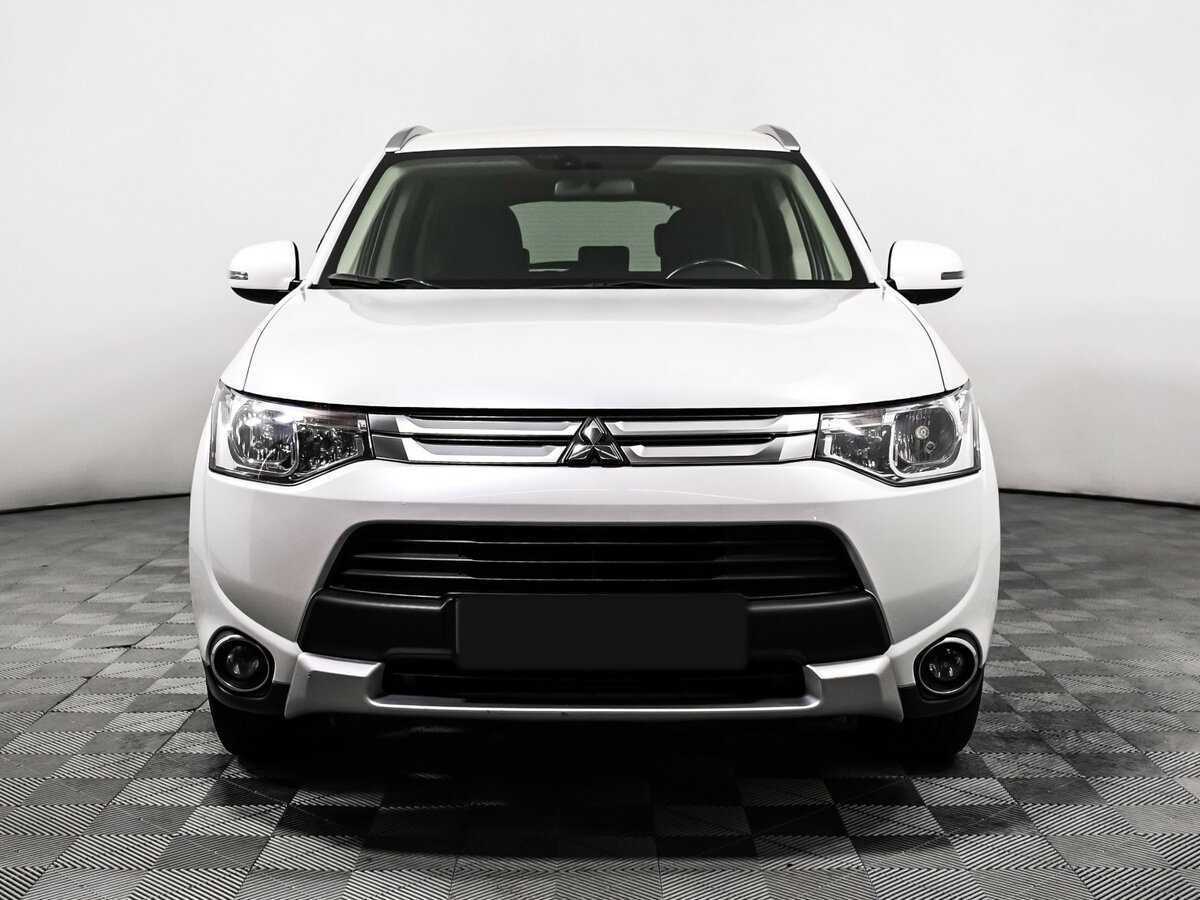 Mitsubishi Outlander 2014 года с пробегом. Фото: #1