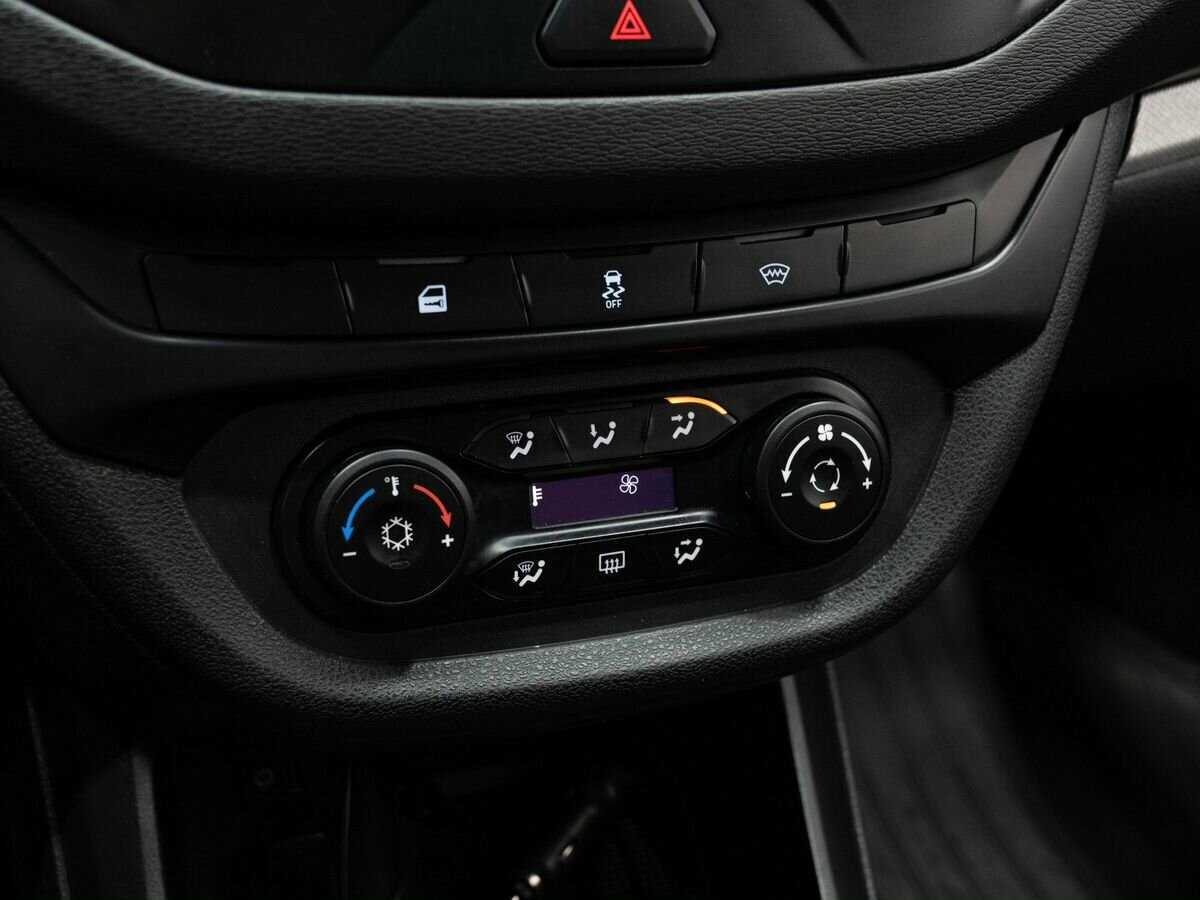 Lada (ВАЗ) Vesta 2019 года с пробегом. Фото: #18