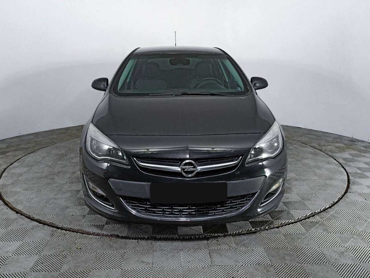 Opel Astra 2012 года с пробегом. Фото: #1