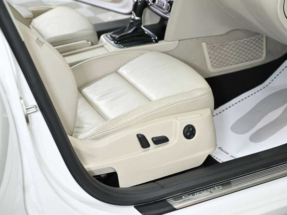 Skoda Superb 2013 года с пробегом. Фото: #14