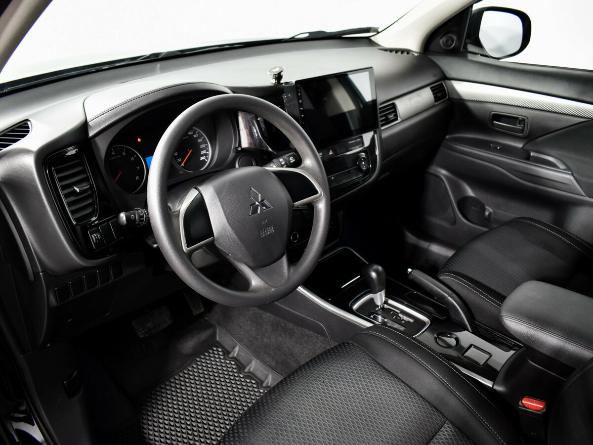 Mitsubishi Outlander 2018 года с пробегом. Фото: #6