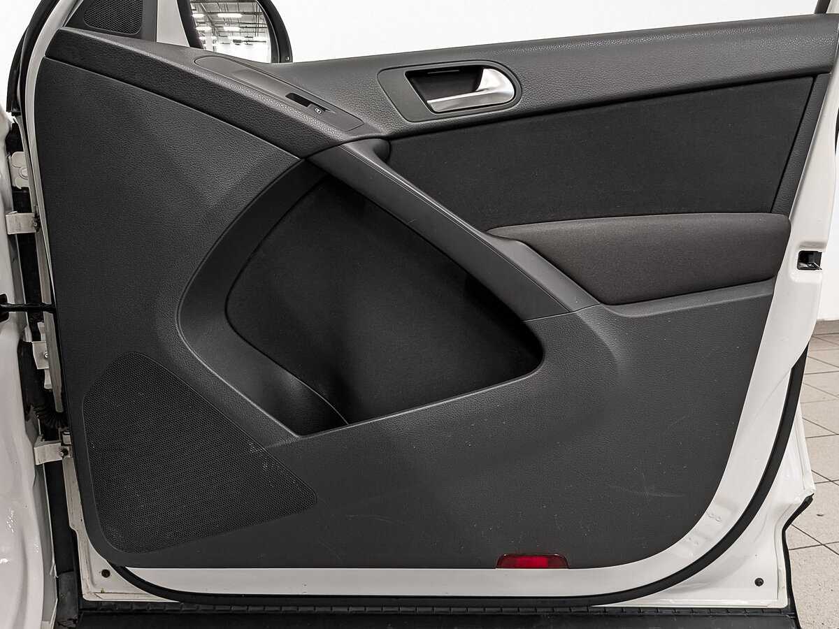 Volkswagen Tiguan 2013 года с пробегом. Фото: #22