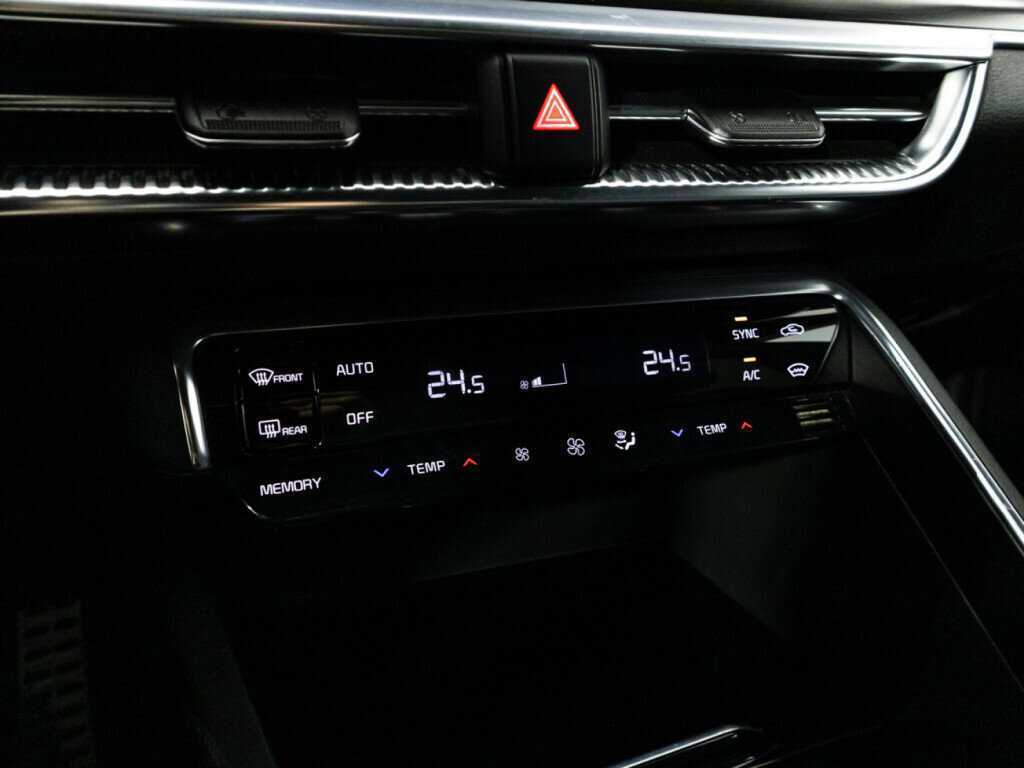 Kia K5 2021 года с пробегом. Фото: #17