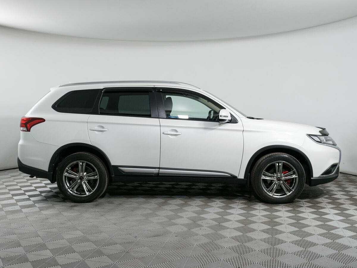 Mitsubishi Outlander 2019 года с пробегом. Фото: #1