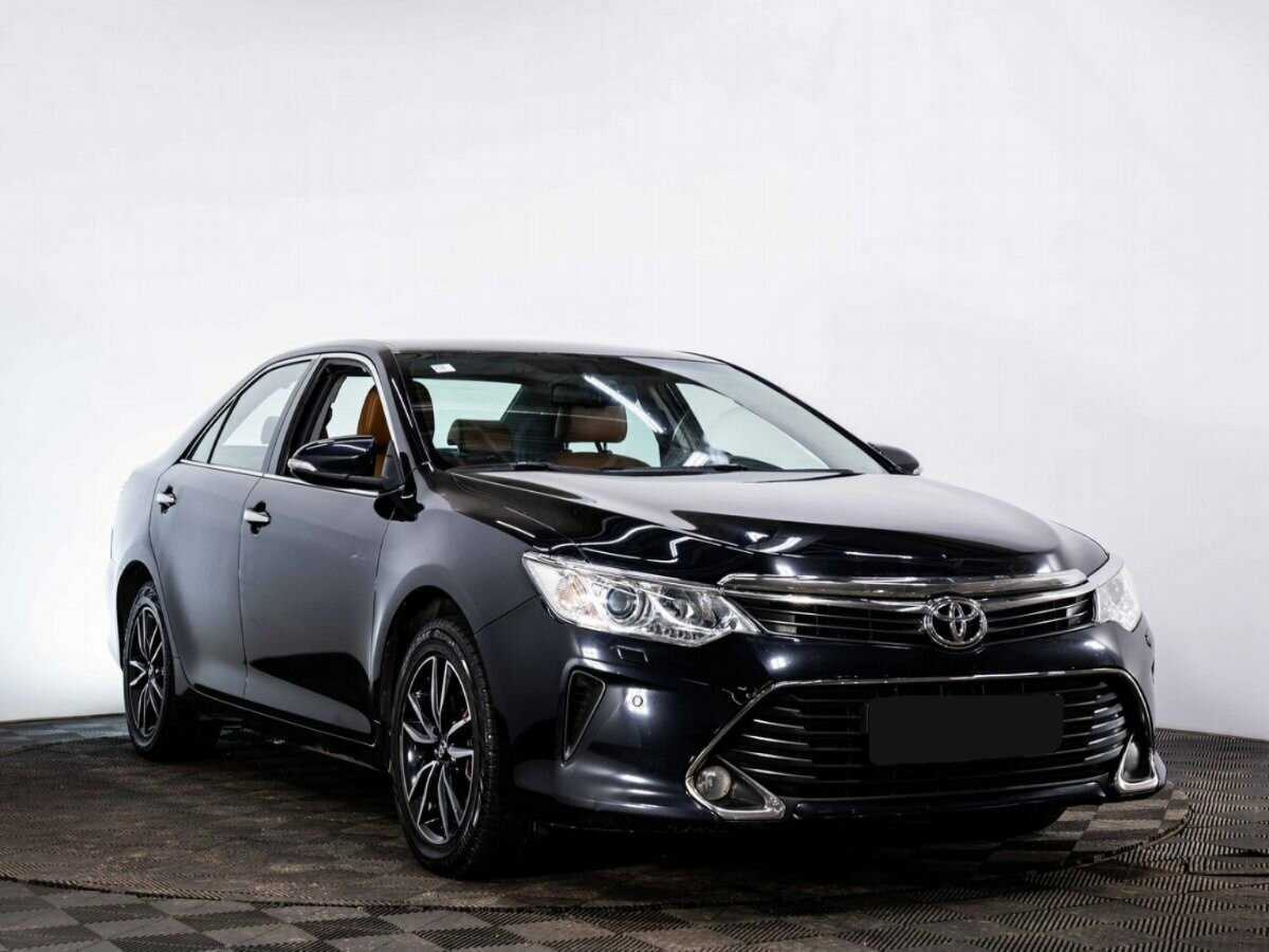 Toyota Camry 2017 года с пробегом. Фото: #2