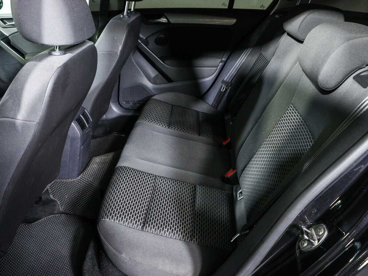 Volkswagen Golf 2012 года с пробегом. Фото: #8