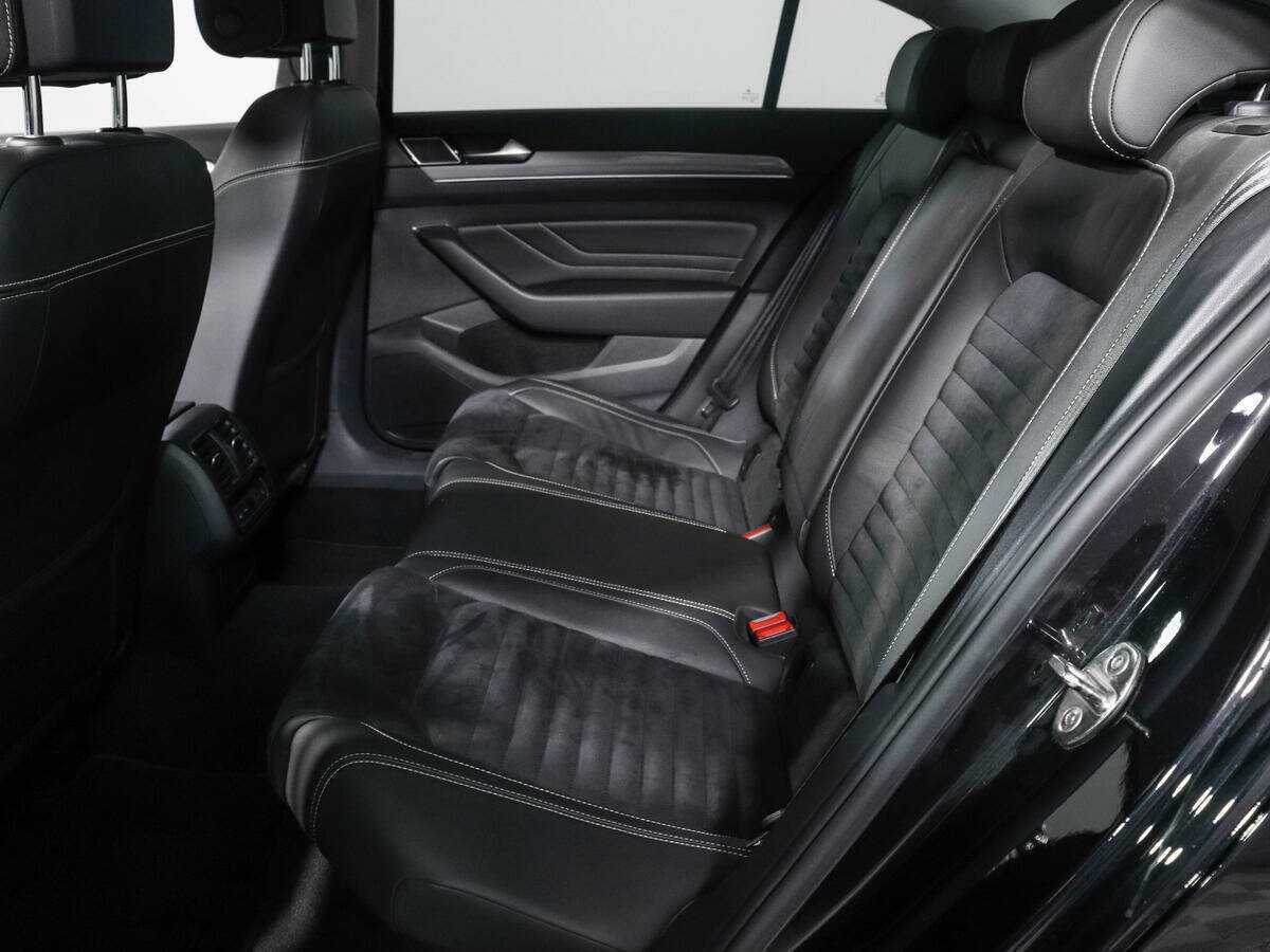 Volkswagen Passat 2020 года с пробегом. Фото: #9