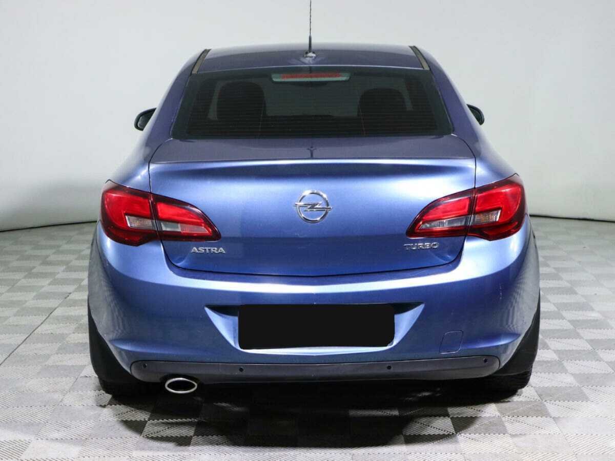 Opel Astra 2014 года с пробегом. Фото: #4