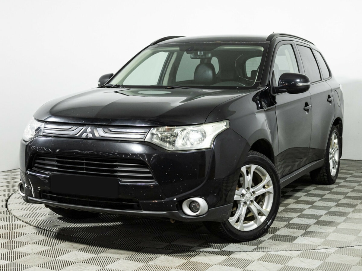 Mitsubishi Outlander 2013 года с пробегом. Посмотреть фото