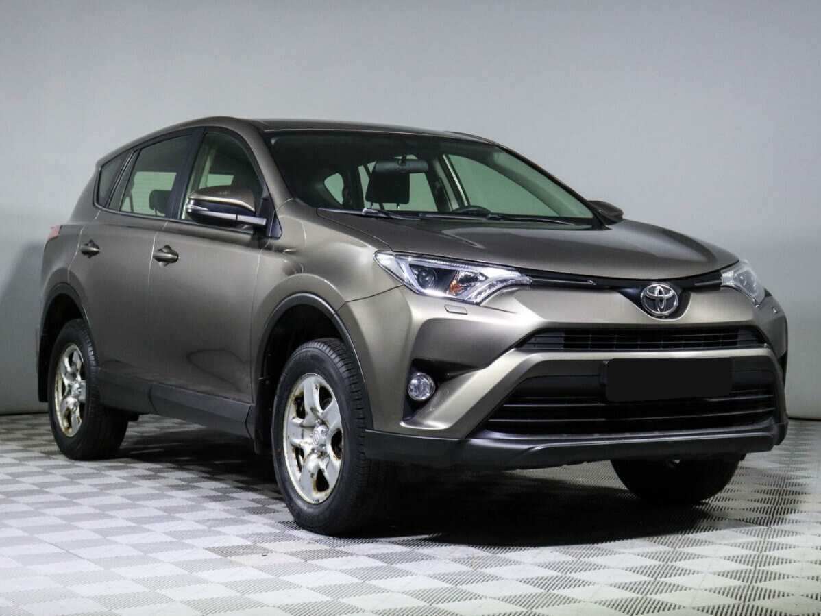 Toyota RAV4 2016 года с пробегом. Фото: #2